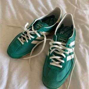 Adidas Green and White Retro Sneakers sz 6 | 37 1/3